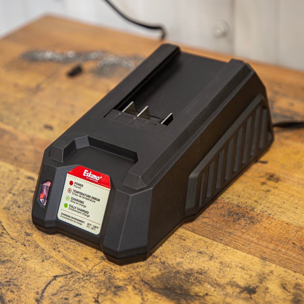 Eskimo E40 Battery Charger