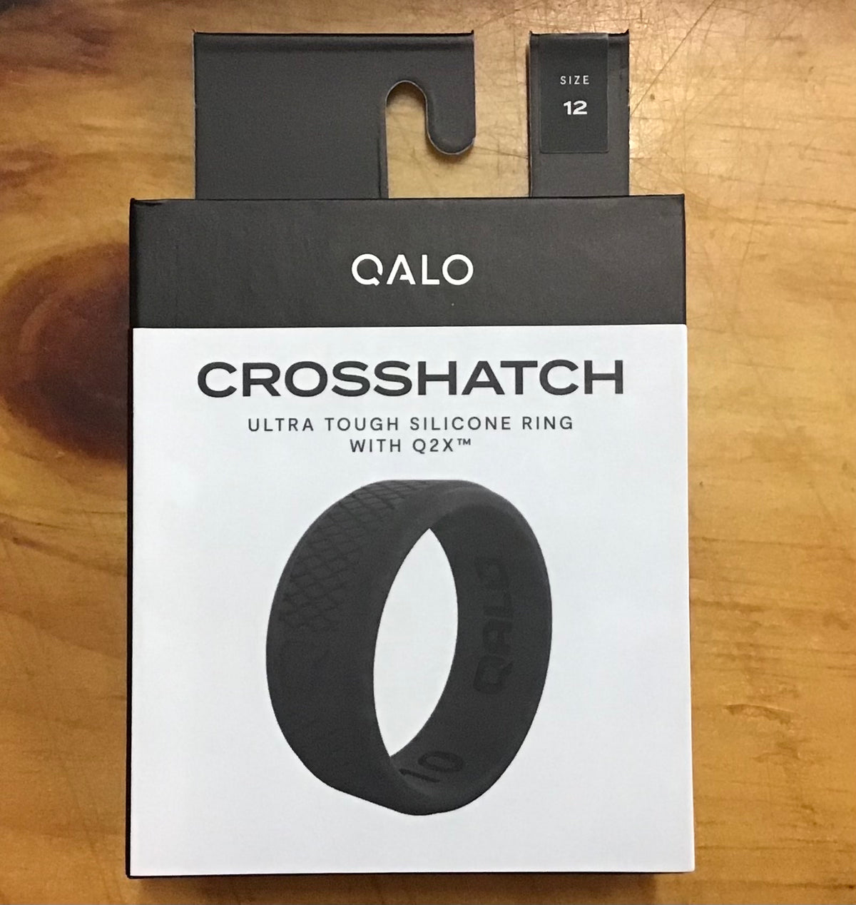 Qalo Men’s Crosshatch Wedding Ring